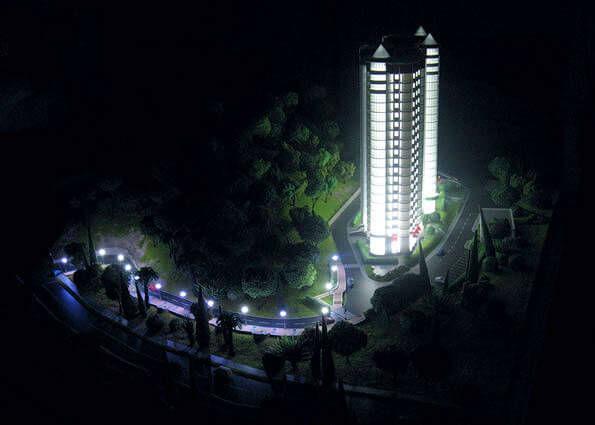 Макет здания "Дом у Дендрария" с ночной подсветкой..